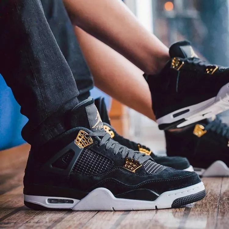 Air Jordan 4 黑金