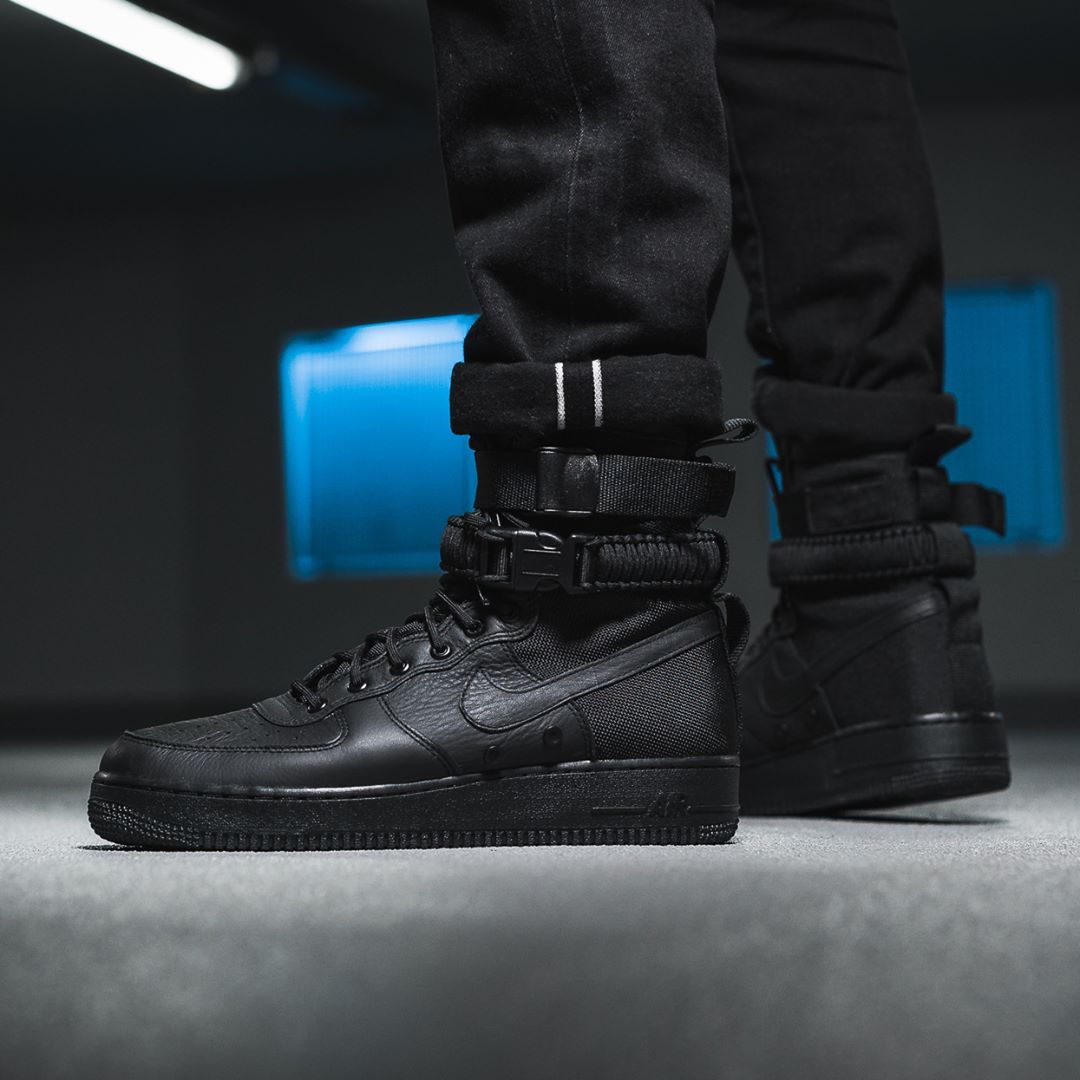 Nike SF-Air Force 1 黑武士