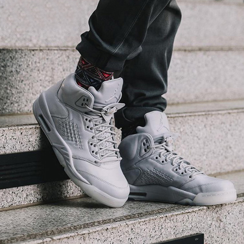 Air Jordan 5 纯白