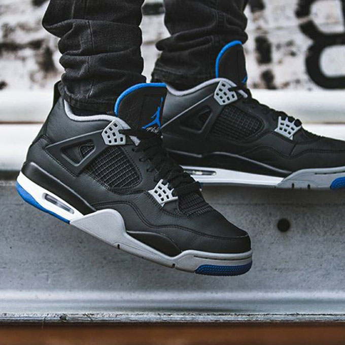 Air Jordan 4