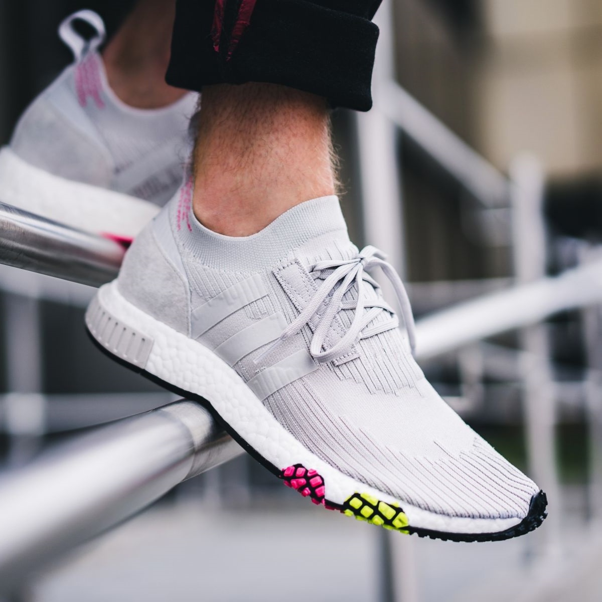 adidas Originals NMD Racer 灰色/花边