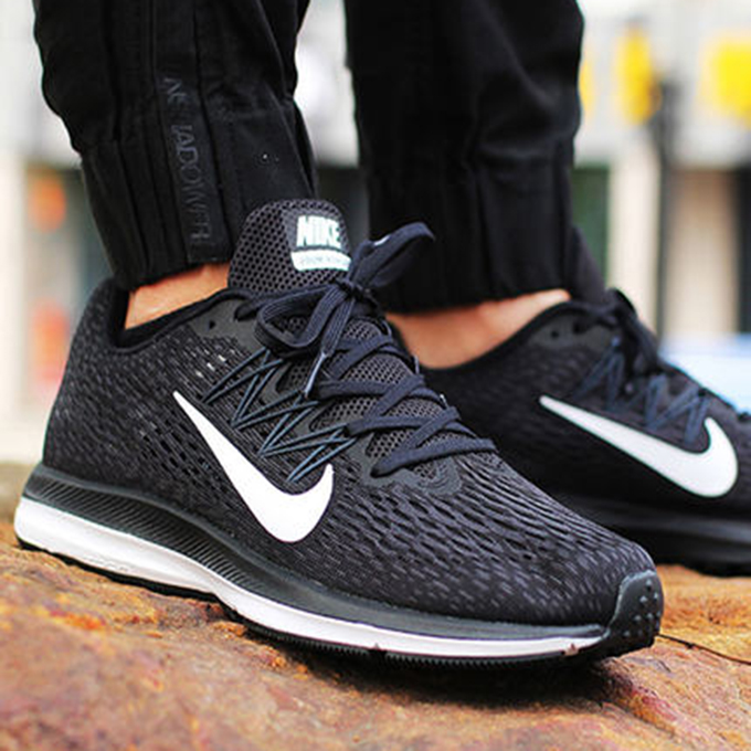 Nike Zoom Winflo 5