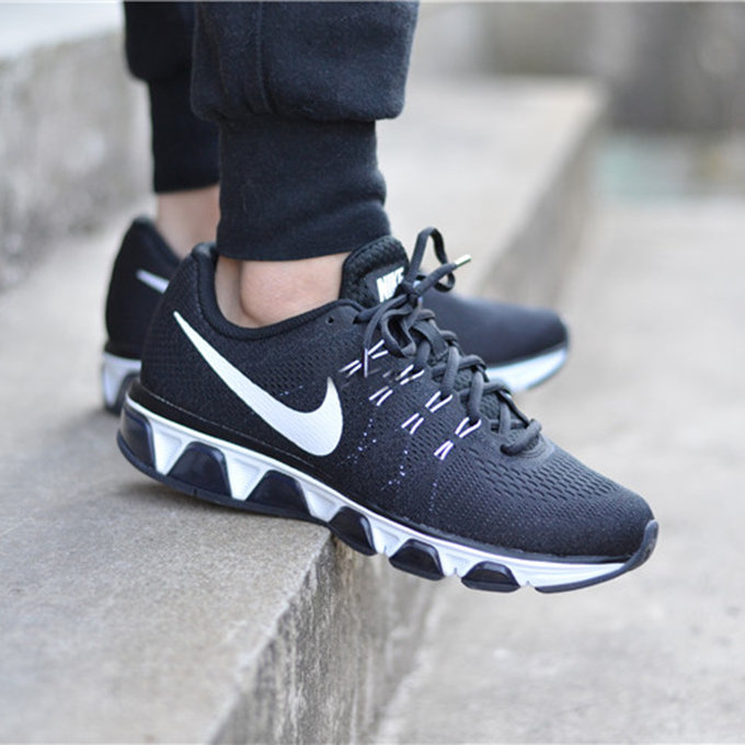 Nike Air Max Tailwind 8