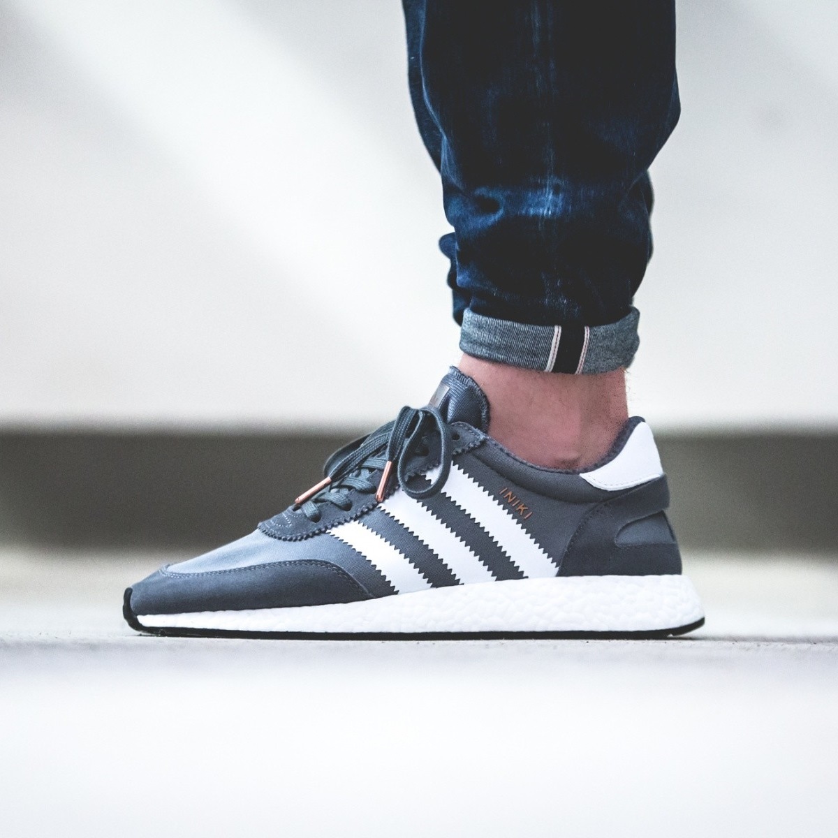 adidas Iniki Runner Boost 浅灰