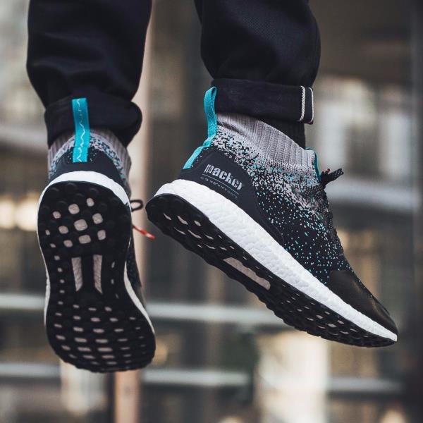adidas Ultra Boost MID 灰蓝色
