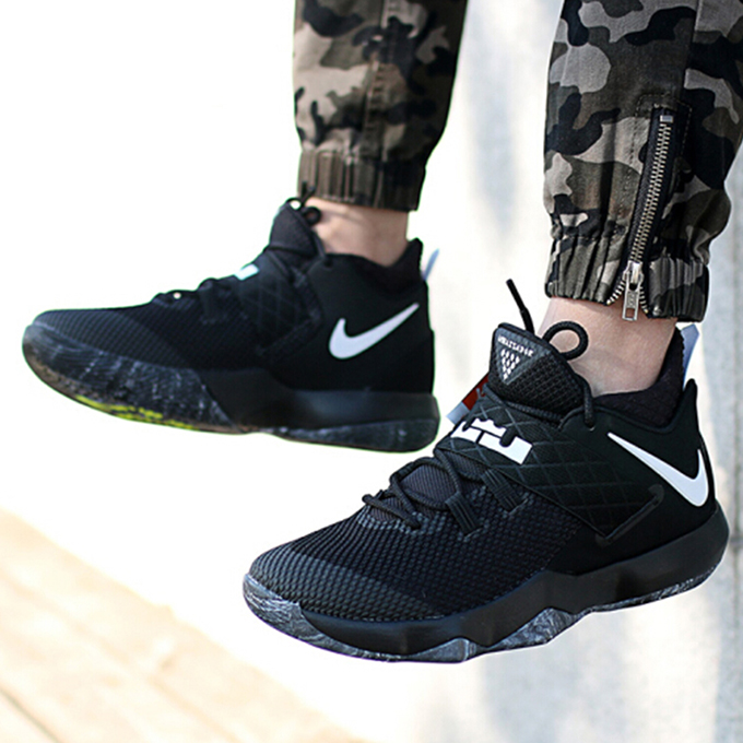 Nike Ambassador 10