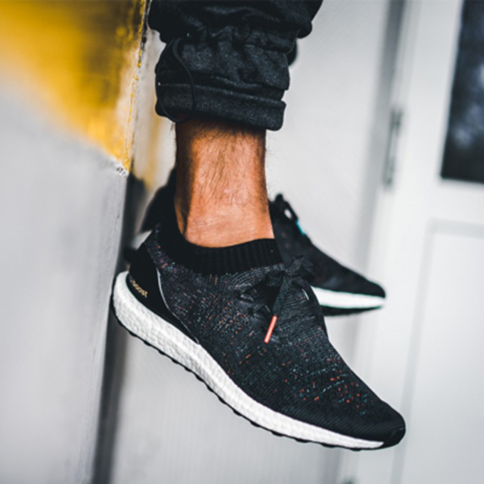 adidas Ultra Boost Uncaged 黑白