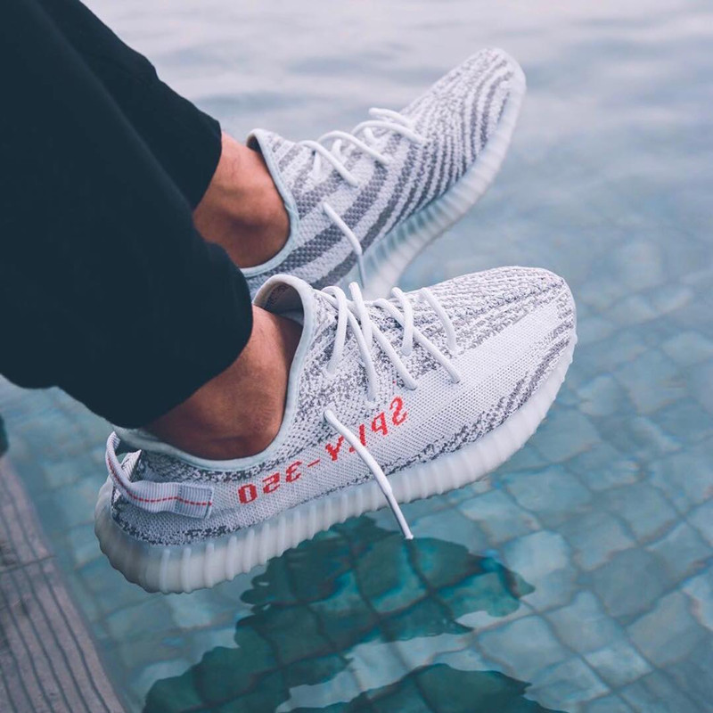 adidas Yeezy 350 Boost V2 可燃冰
