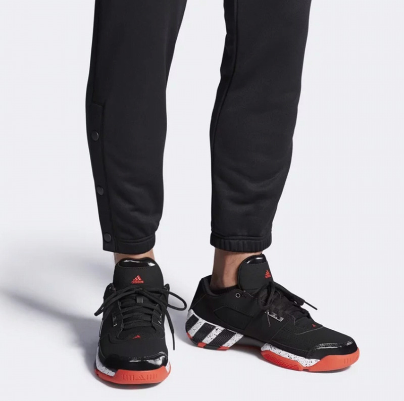 adidas Regulate 黑白红