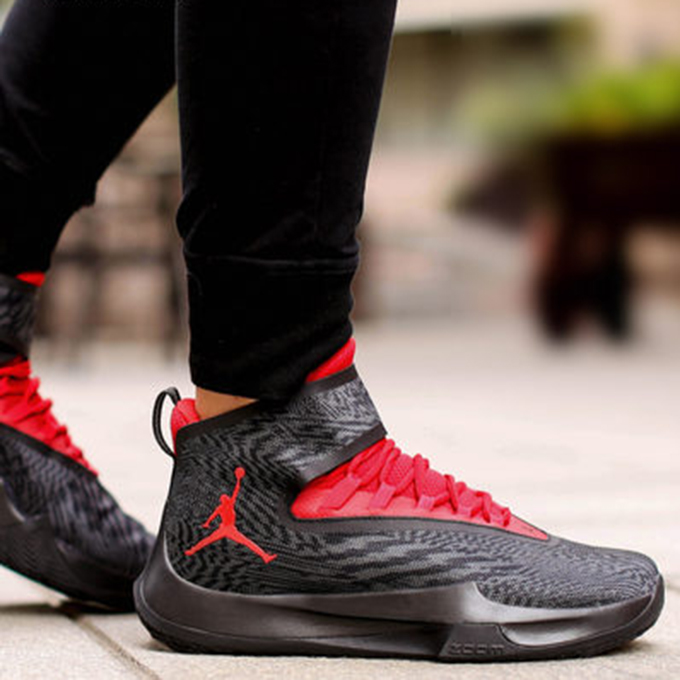 Jordan Fly Unlimited PFX 黑/暗红