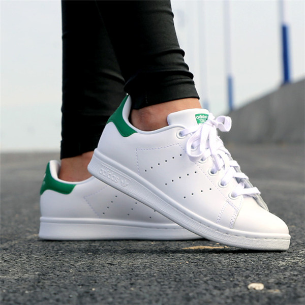 adidas Originals Stan Smith 经典绿尾