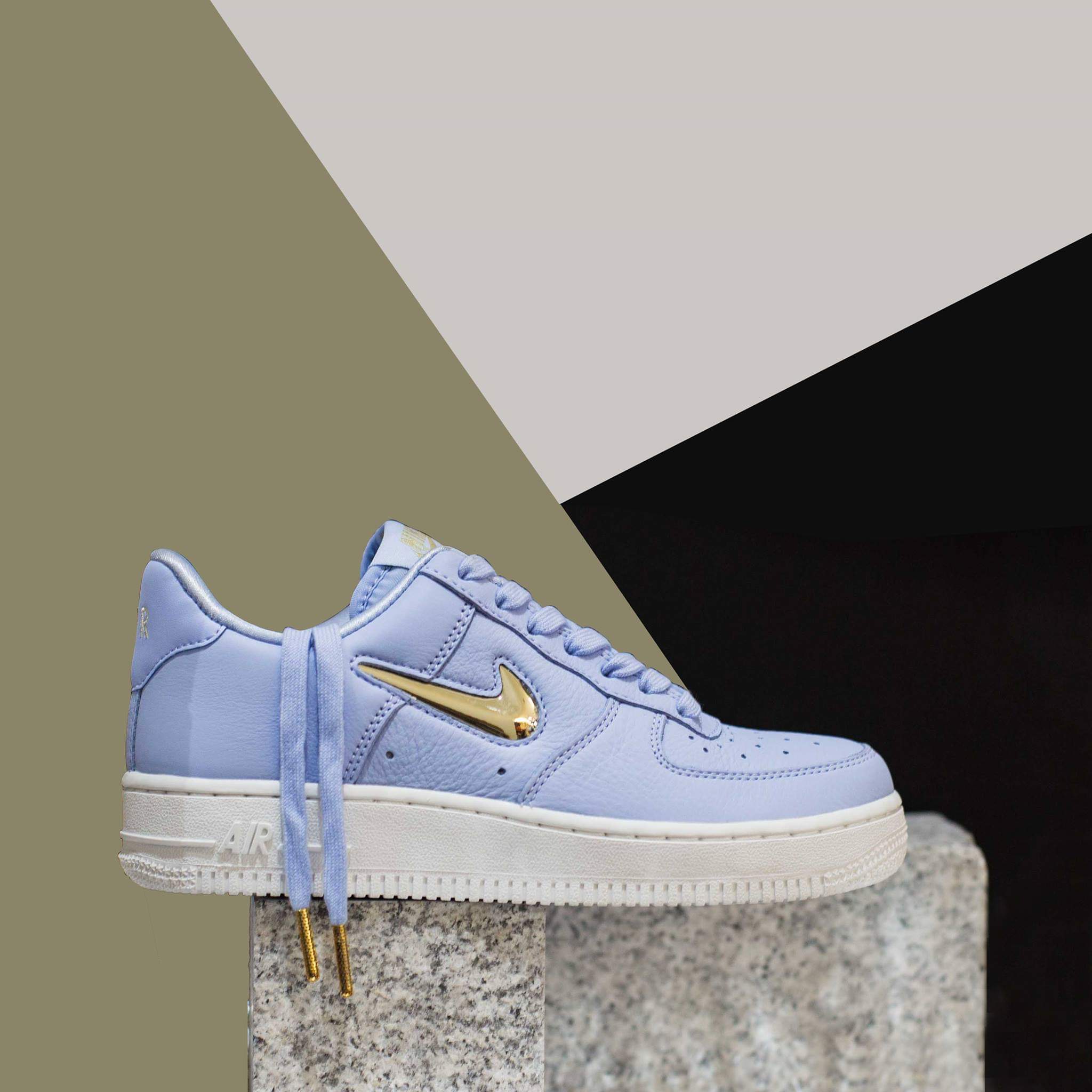 Nike Air Force 1 紫小勾