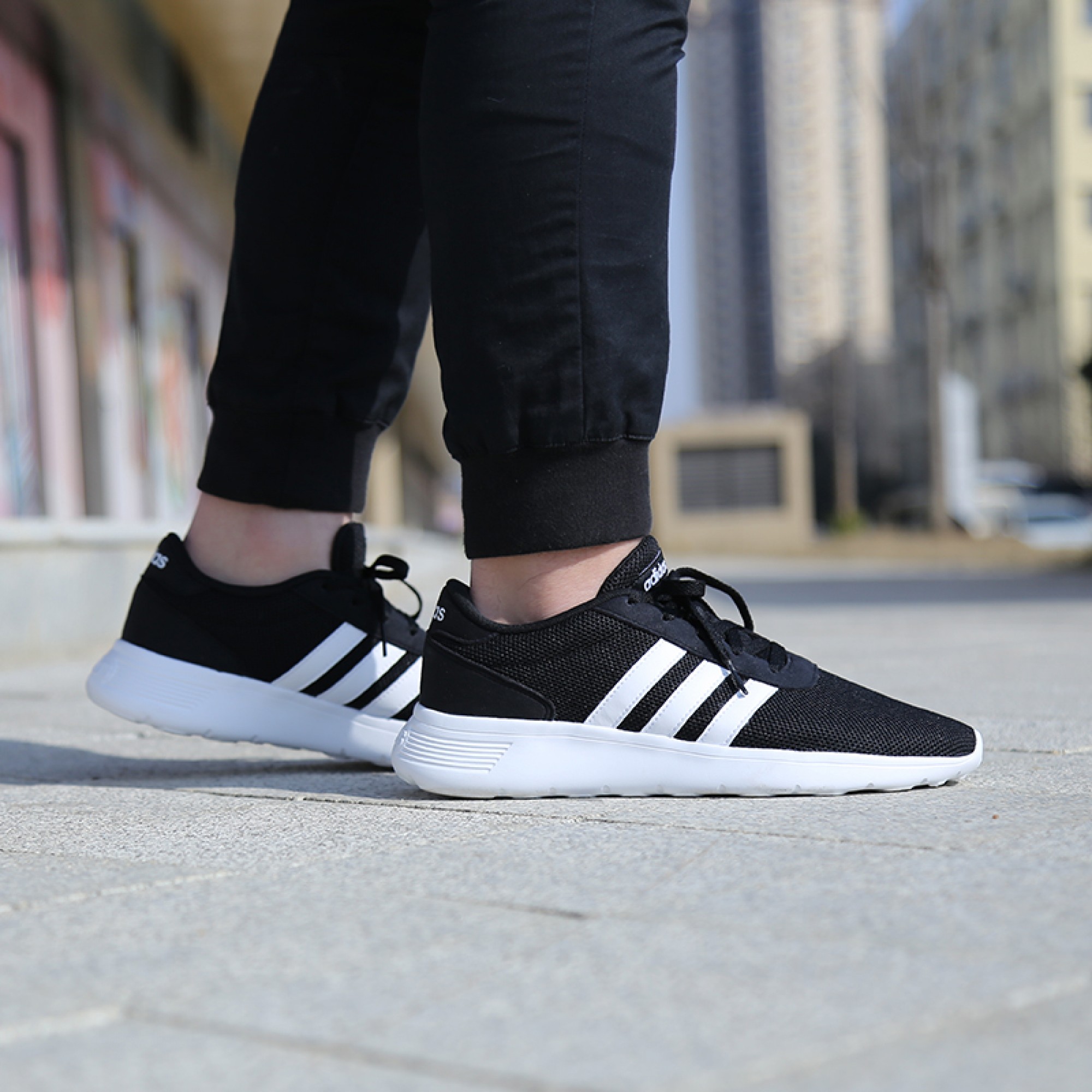 adidas NEO Lite Racer 奥利奥/白屁股