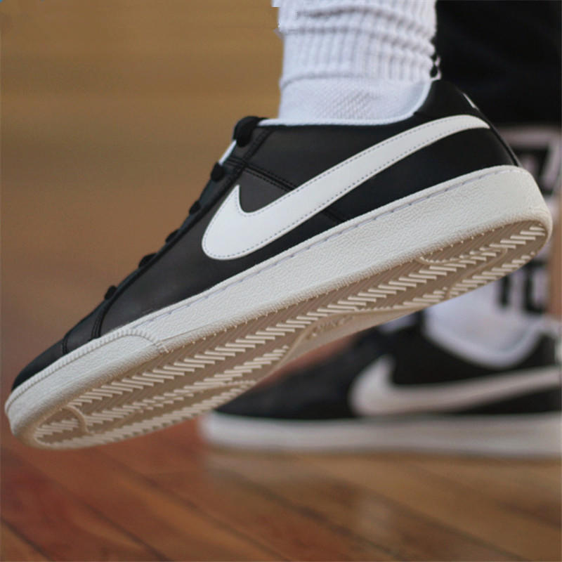 Nike Court Royale 黑/白