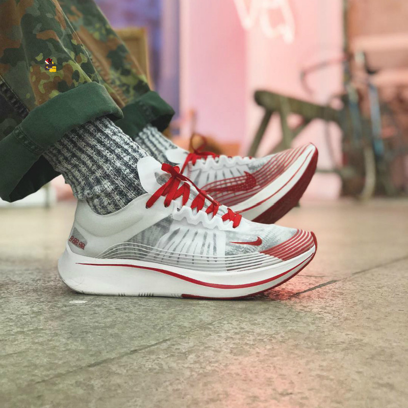 Nike Zoom Fly 东京白红