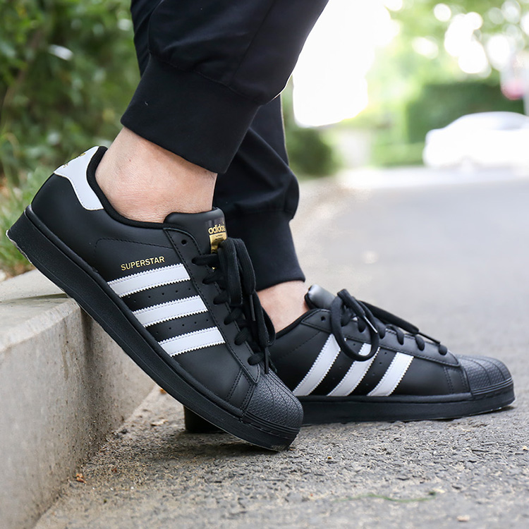 adidas Originals Superstar 黑白金标