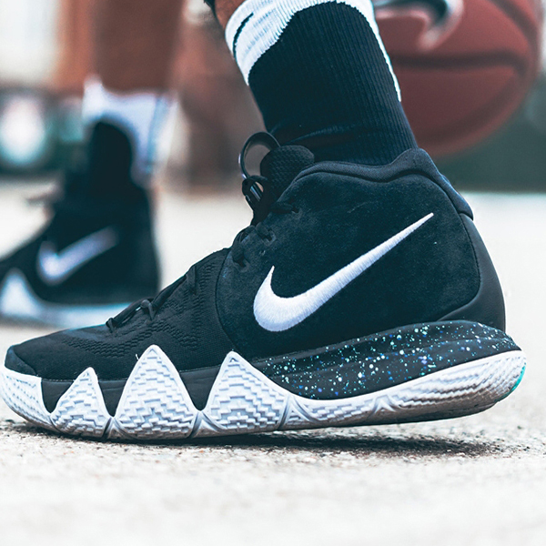 Nike Kyrie 4