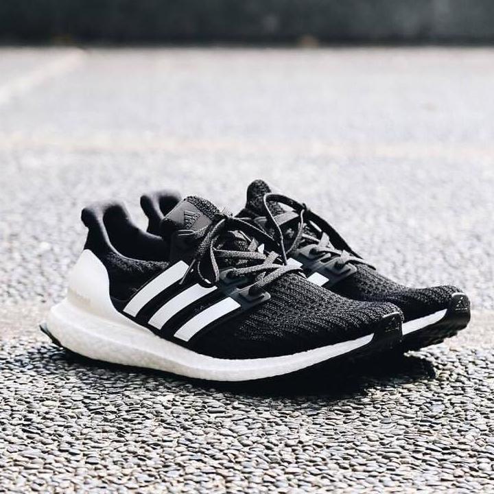 adidas Ultra Boost 4.0 黑白奥利奥