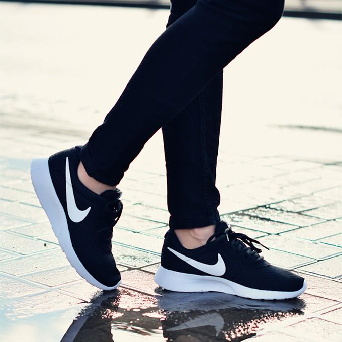 Nike Tanjun Black/White 黑白