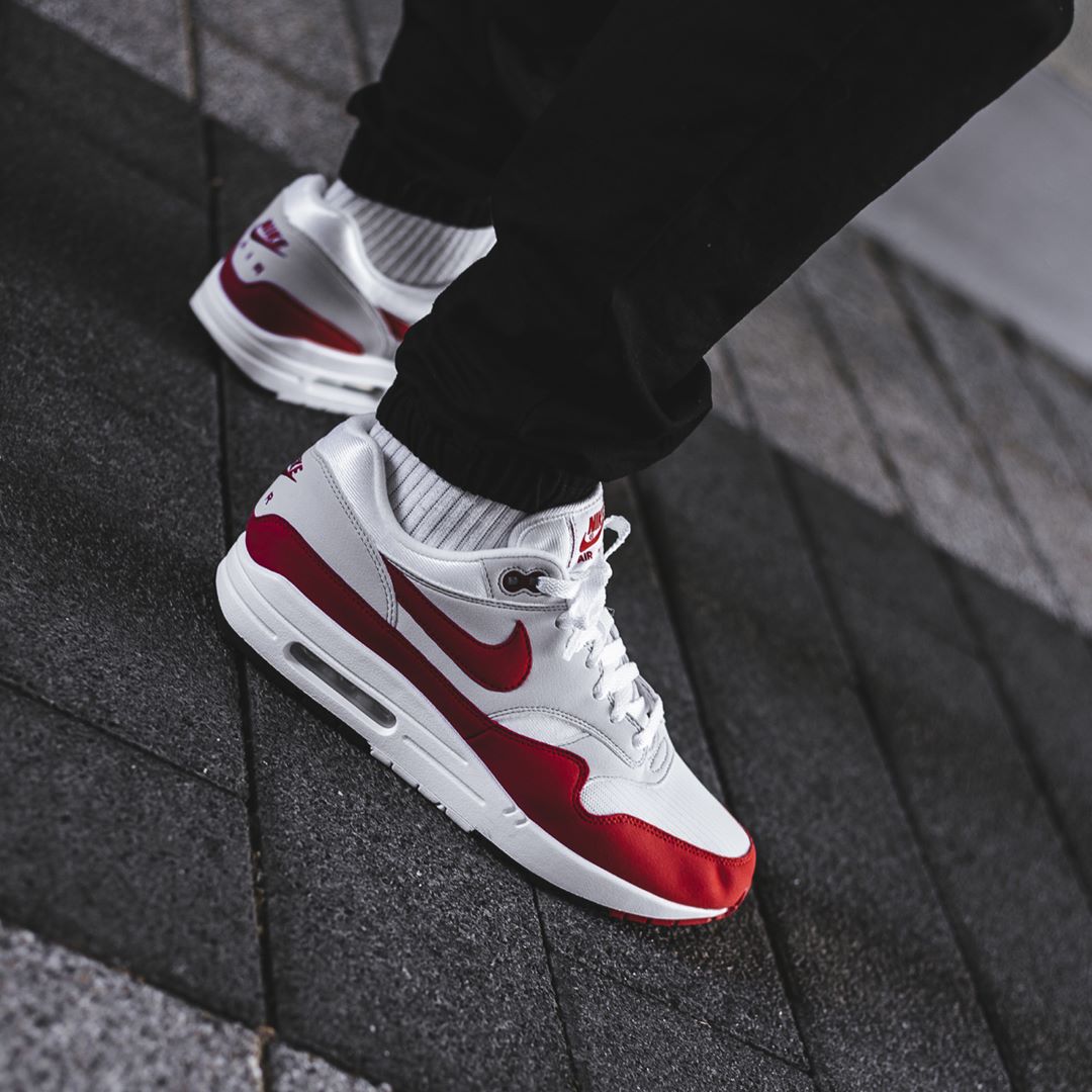 Nike Air Max 1 白红