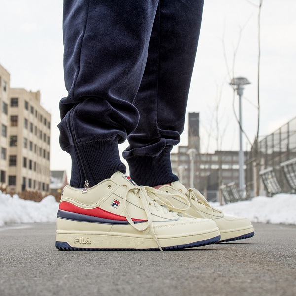 FILA T-1 Mid