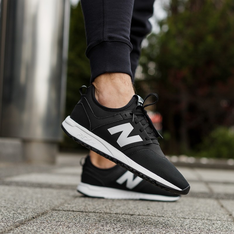 New Balance 247   黑白/白