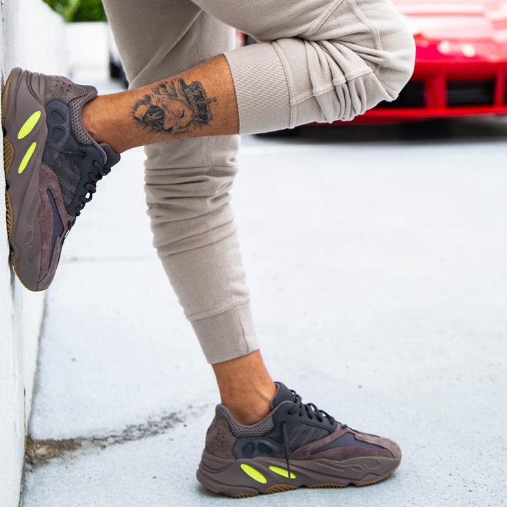adidas Yeezy Boost 700淡紫