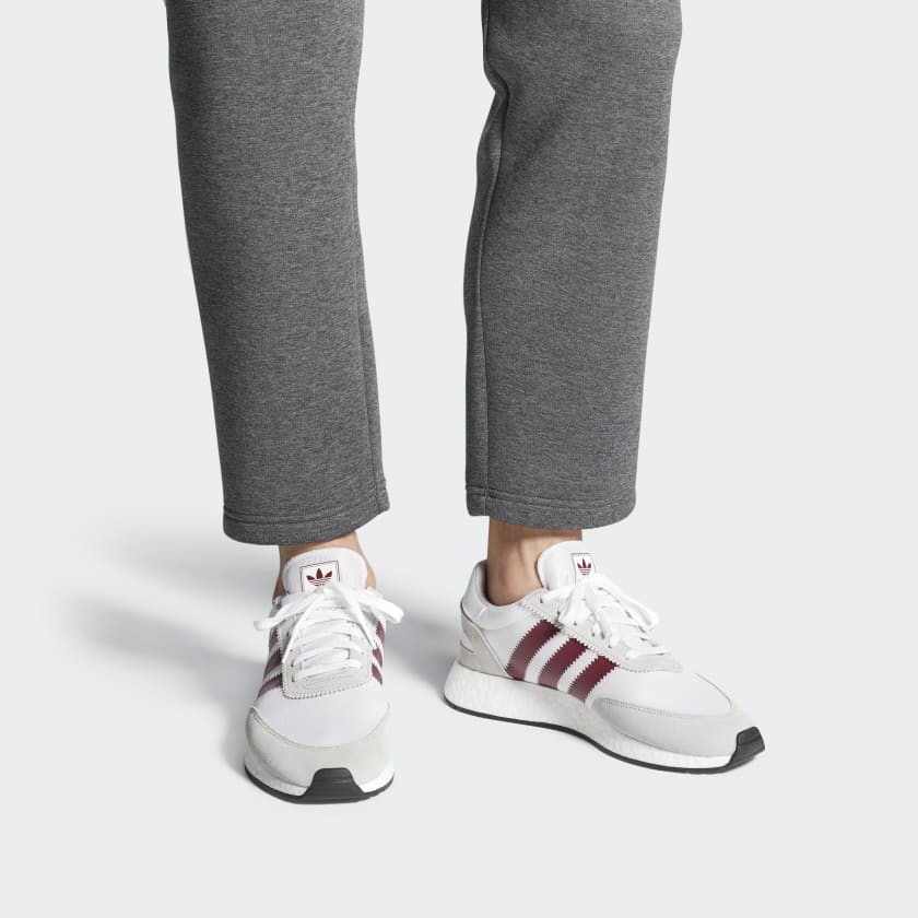 adidas Iniki Runner Boost 灰白红