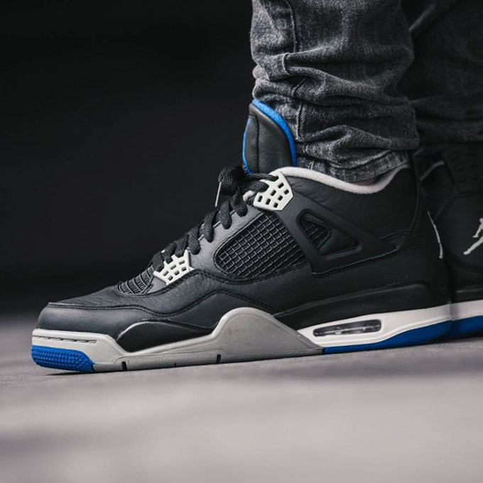 Air Jordan 4