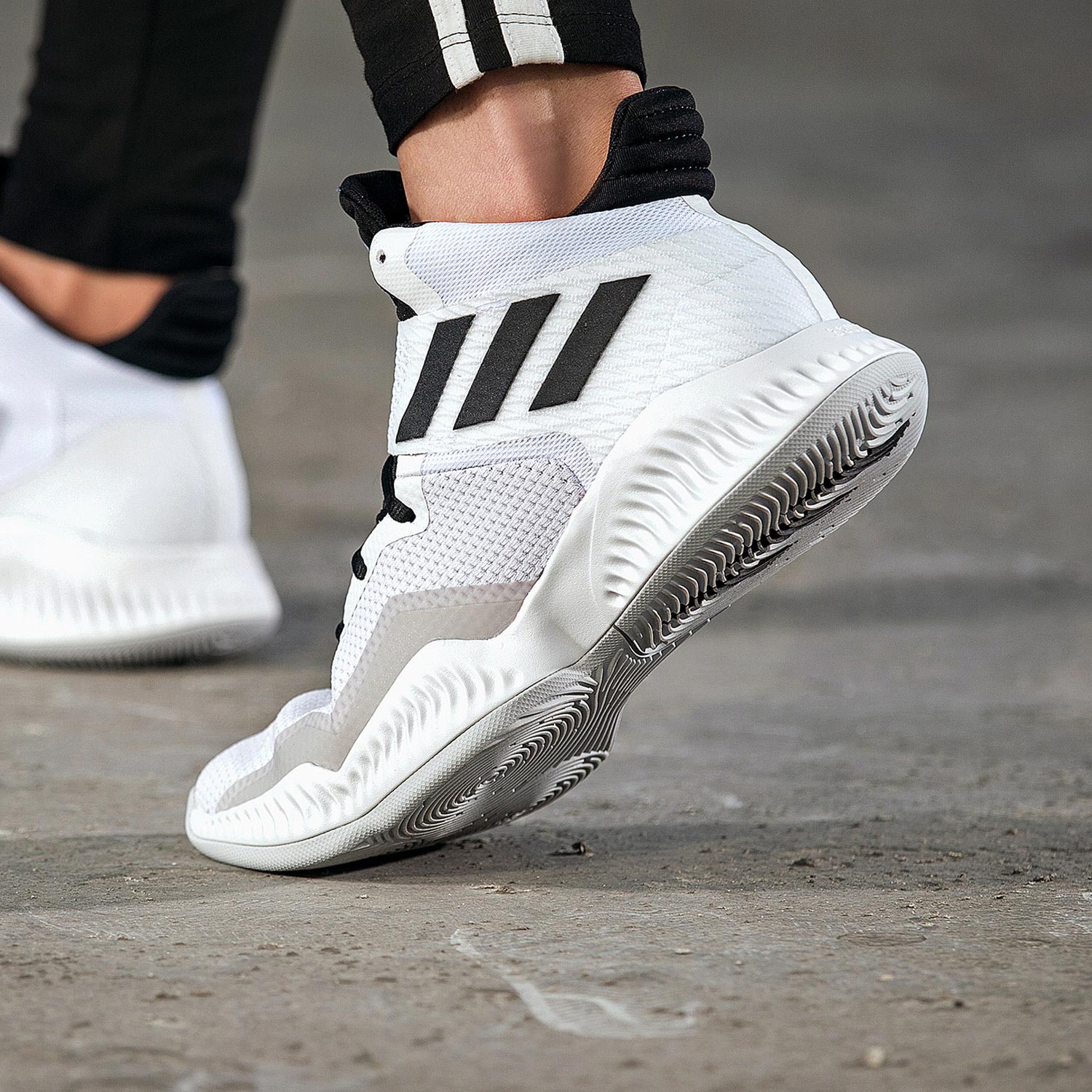 adidas Explosive Bounce 2018  白色