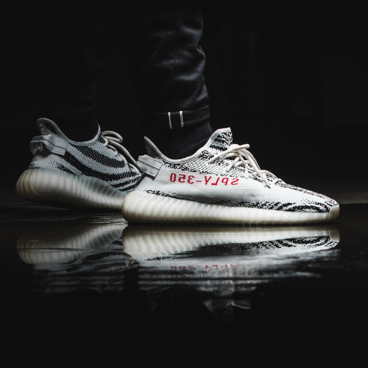 adidas Yeezy 350 Boost V2 白斑马