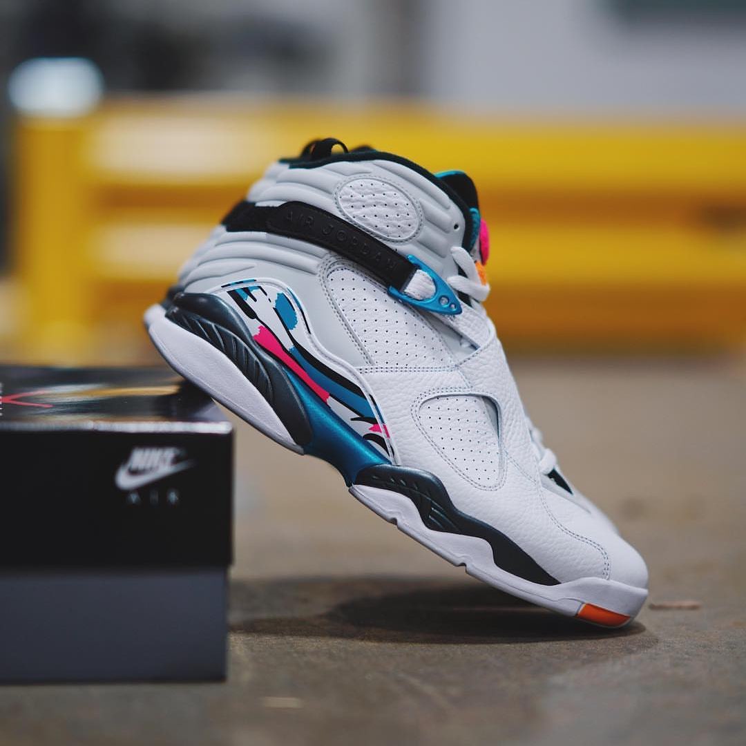 Air Jordan 8 南海岸