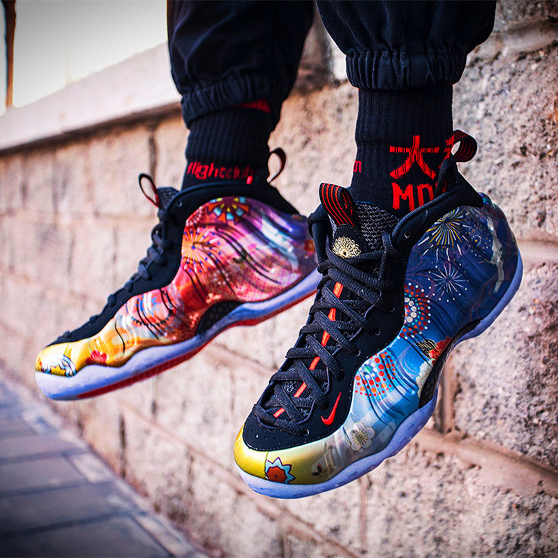 Nike Air Foamposite One 新年烟花喷