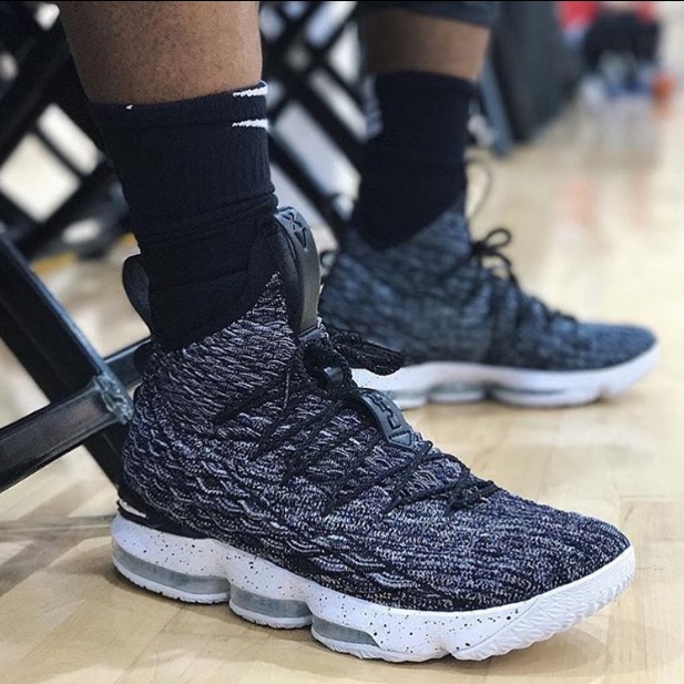 Nike LeBron 15 Ashes 黑银