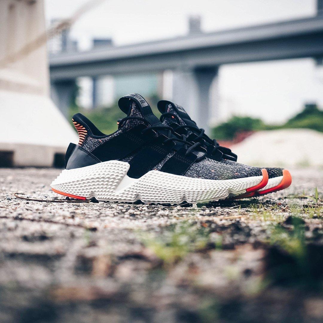 adidas Prophere 黑白粉