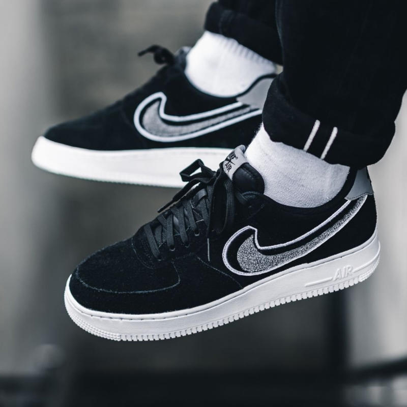 Nike Air Force 1 黑灰