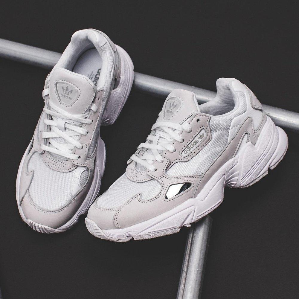 adidas Falcon W  灰白