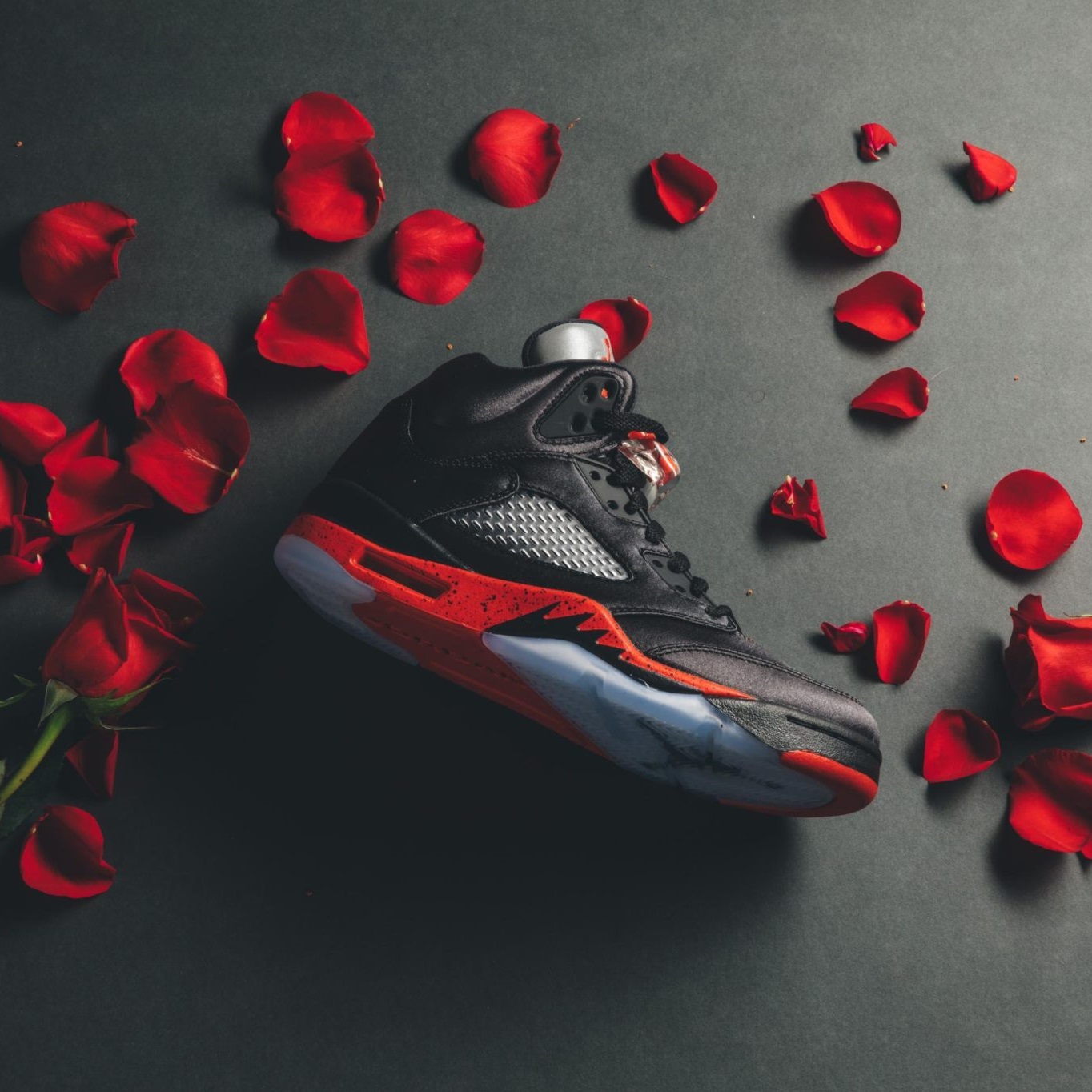 Air Jordan 5  水泥丝绸