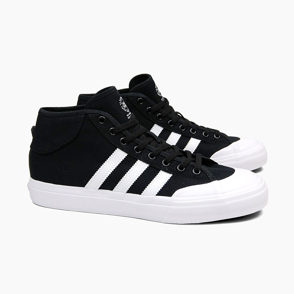 adidas Matchcourt  黑白