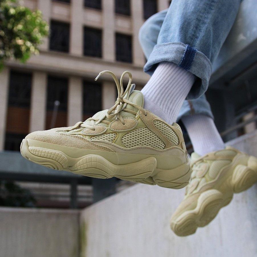 adidas Yeezy 500 黄月亮