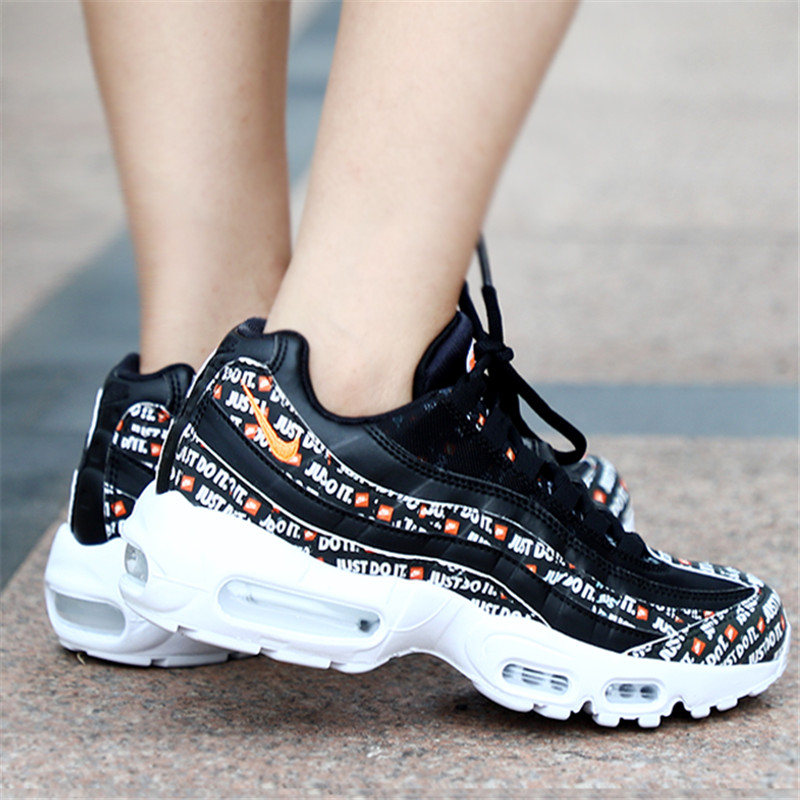 Nike Air Max 95 弹幕Logo