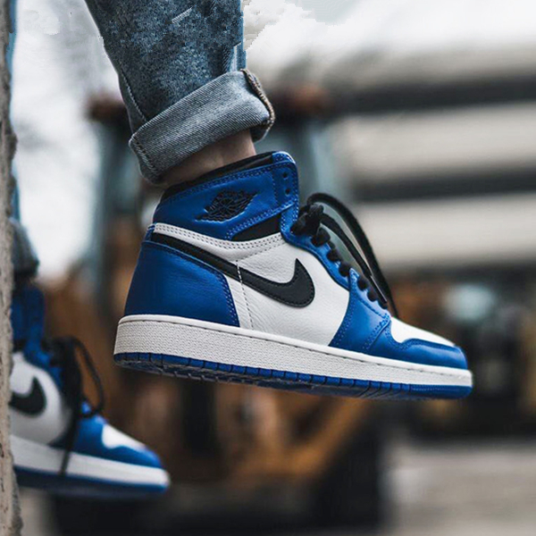 Air Jordan 1 Game Royal 小闪电