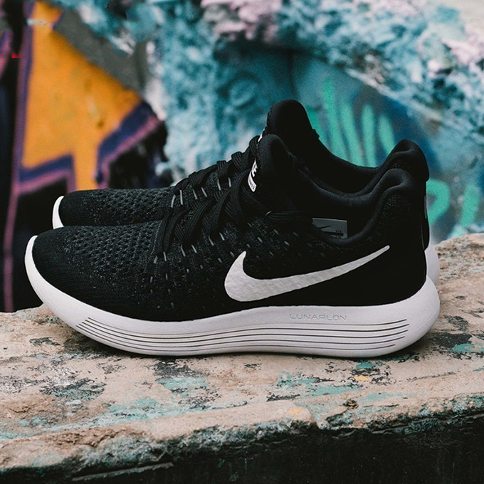 Nike LunarEpic Low Flyknit 2