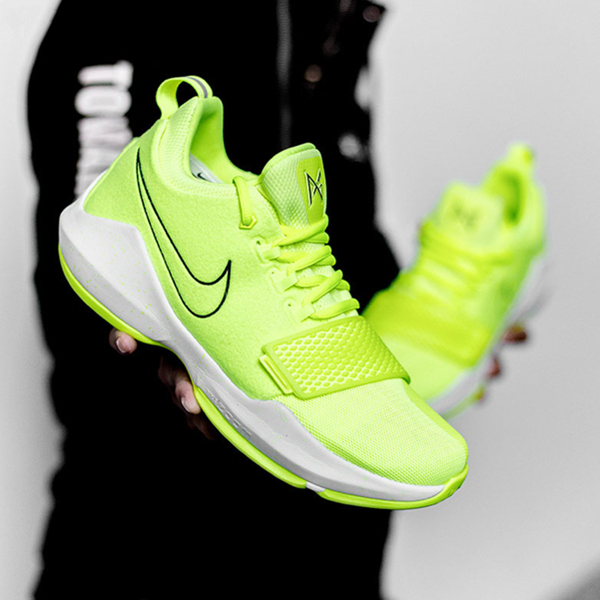 Nike Paul George PG 1 Volt 荧光绿