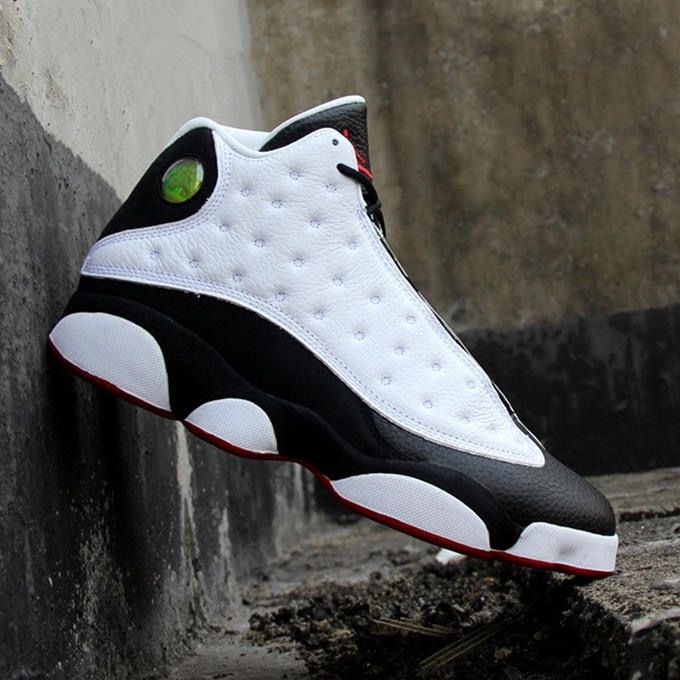 Air Jordan 13 熊猫