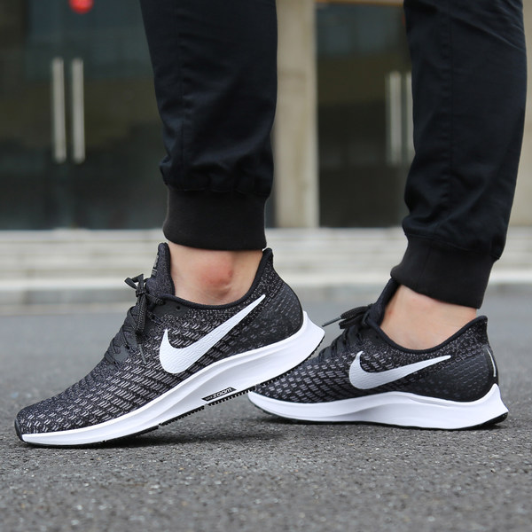 Nike Air Zoom Pegasus 35  黑白