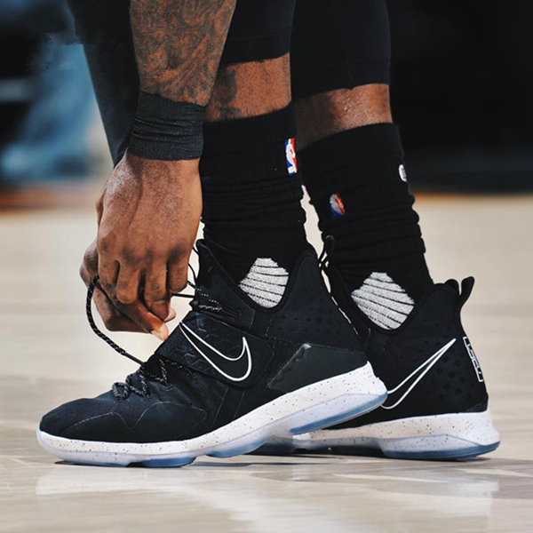 Nike Lebron 14 Black Ice 黑白