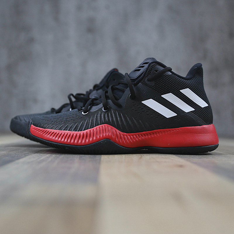 adidas Mad Bounce 黑红