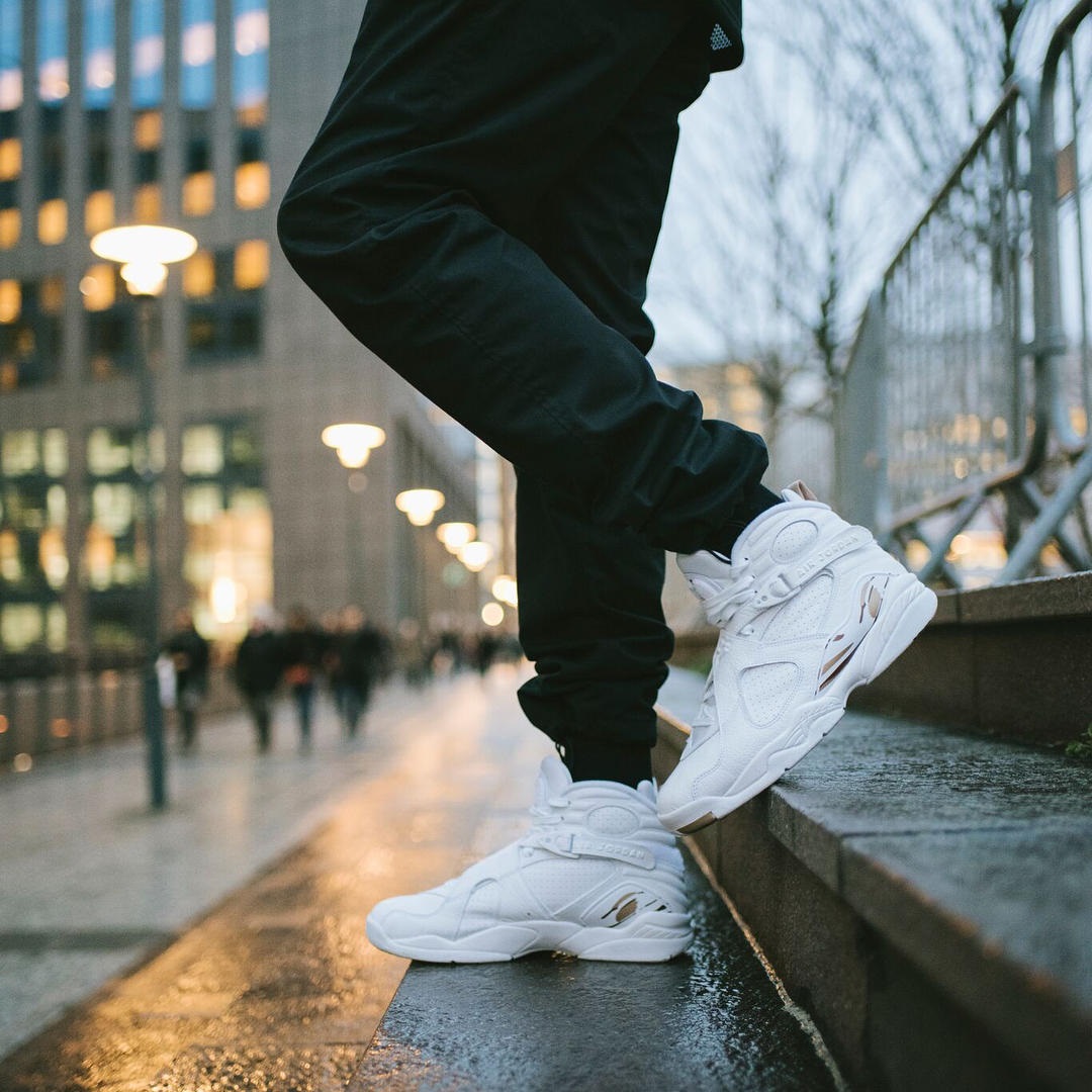 Air Jordan 8 OVO White 白金猫头鹰