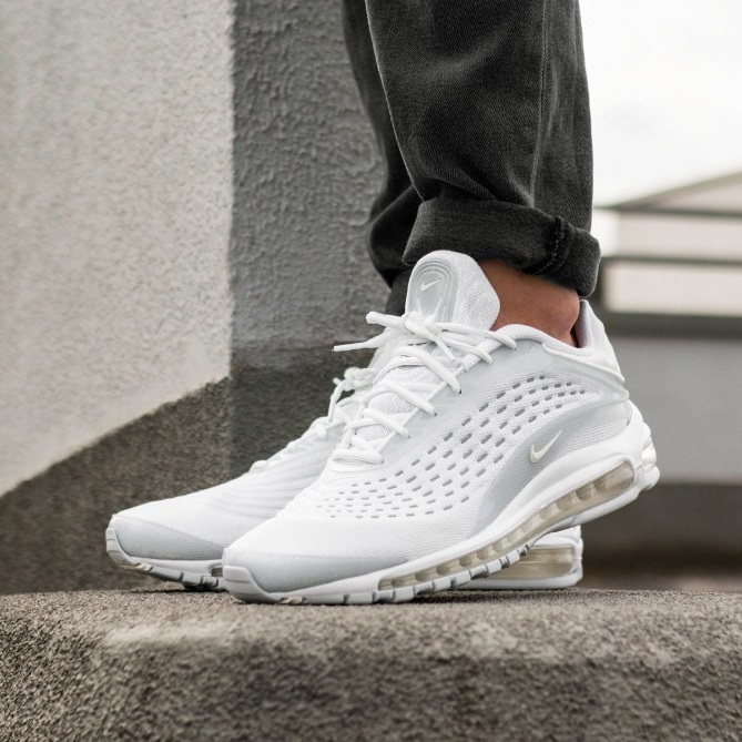 Nike Air Max Deluxe 白色